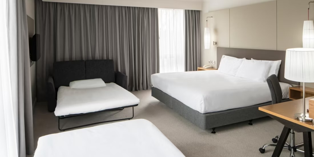 crowne-plaza-stratford-upon-avon-6854960358-2x1 copy crowne-plaza-stratford-upon-avon-6854960358-2x1 copy